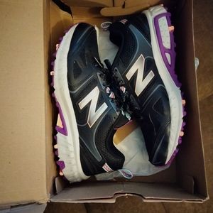 Womens New Balance Trail runners size 8